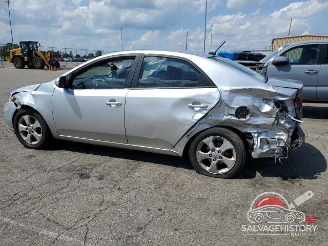 KNAFU4A28A5242753 2010 KIA FORTE photo no. 2