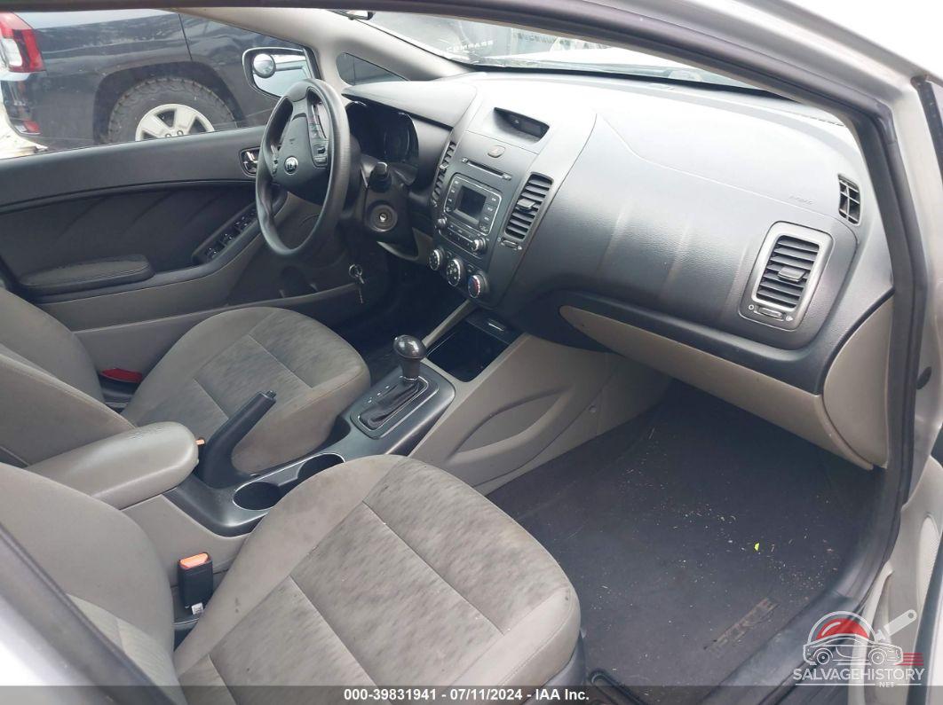 KNAFK4A66F5329440 2015 KIA FORTE photo no. 5