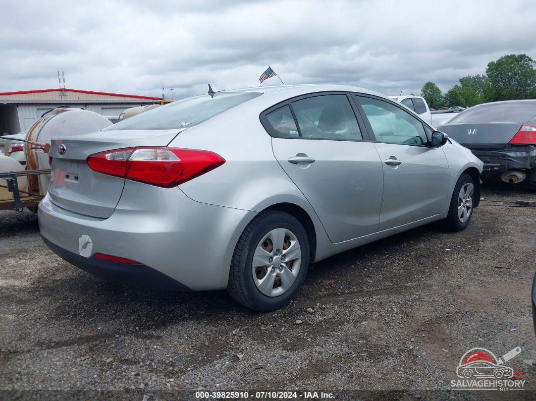 KNAFK4A67G5496715 2016 KIA FORTE photo no. 4