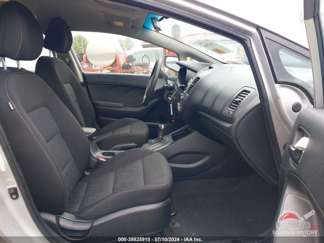 KNAFK4A67G5496715 2016 KIA FORTE photo no. 5