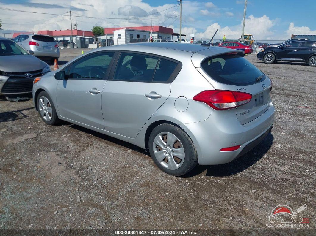 KNAFK5A81G5647197 2016 KIA FORTE photo no. 3