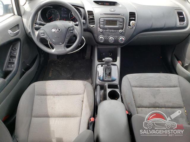 3KPFK4A72HE068181 2017 KIA FORTE photo no. 8