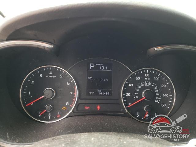 3KPFK4A72HE068181 2017 KIA FORTE photo no. 9