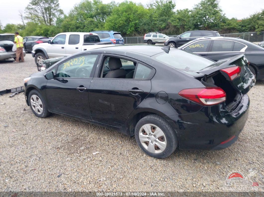 3KPFK4A74HE045811 2017 KIA FORTE photo no. 3