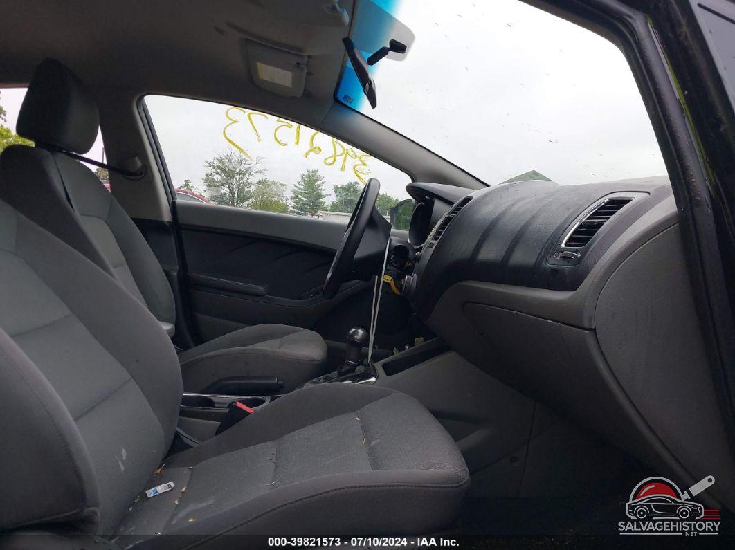 3KPFK4A74HE045811 2017 KIA FORTE photo no. 5