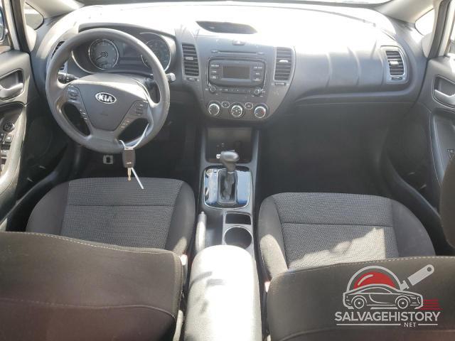 3KPFK4A76HE123862 2017 KIA FORTE photo no. 8