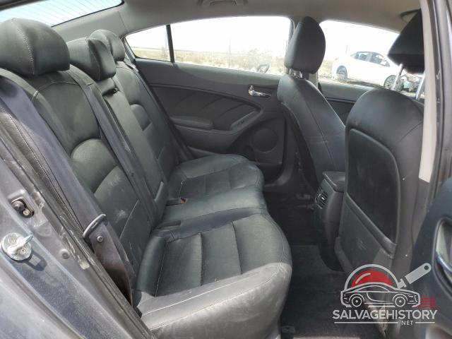 3KPFL4A88HE007035 2017 KIA FORTE photo no. 10