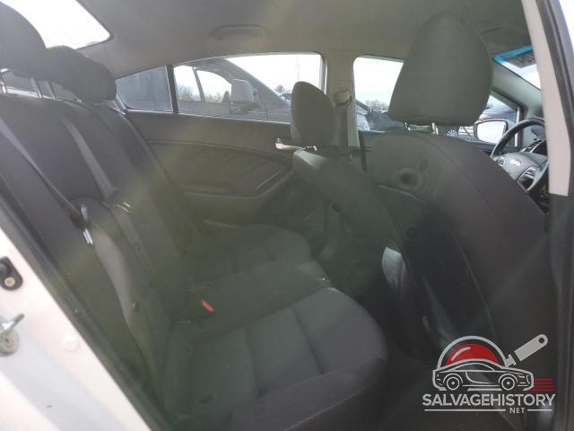 3KPFK4A70JE280955 2018 KIA FORTE photo no. 10