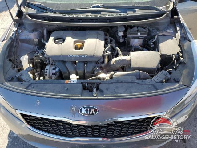 3KPFL4A70JE278216 2018 KIA FORTE photo no. 11