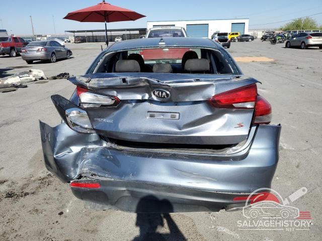 3KPFL4A70JE278216 2018 KIA FORTE photo no. 6
