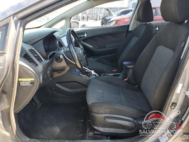 3KPFL4A70JE278216 2018 KIA FORTE photo no. 7