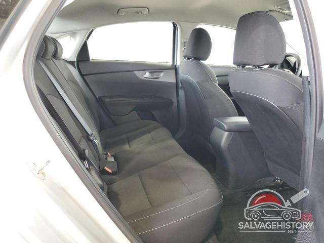 3KPF24AD8ME294712 2021 KIA FORTE photo no. 10