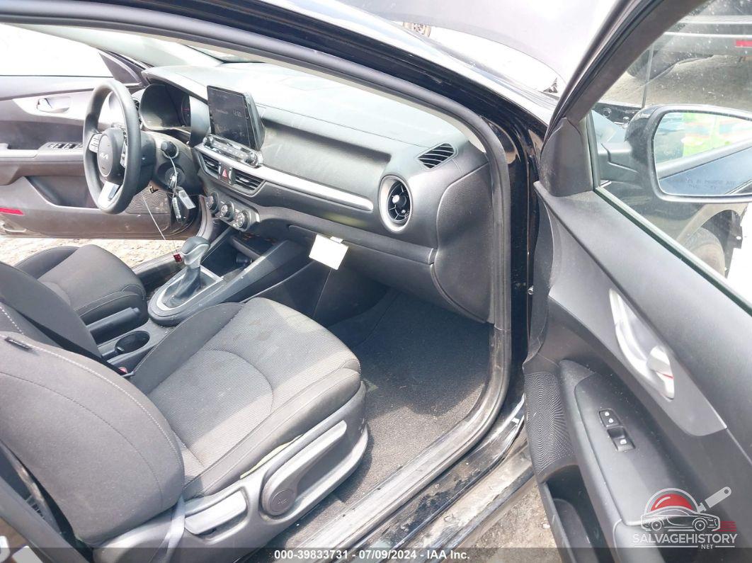 3KPF24AD5PE633088 2023 KIA FORTE photo no. 5