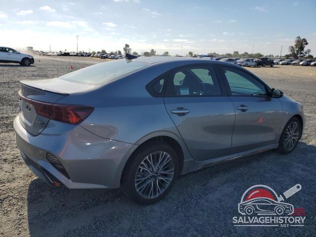 3KPF54AD3RE757001 2024 KIA FORTE photo no. 3