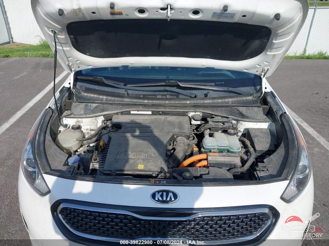 KNDCE3LC8H5043926 2017 KIA NIRO photo no. 10