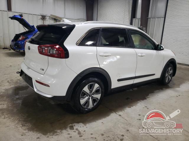 KNDCC3LC2K5274589 2019 KIA NIRO photo no. 3