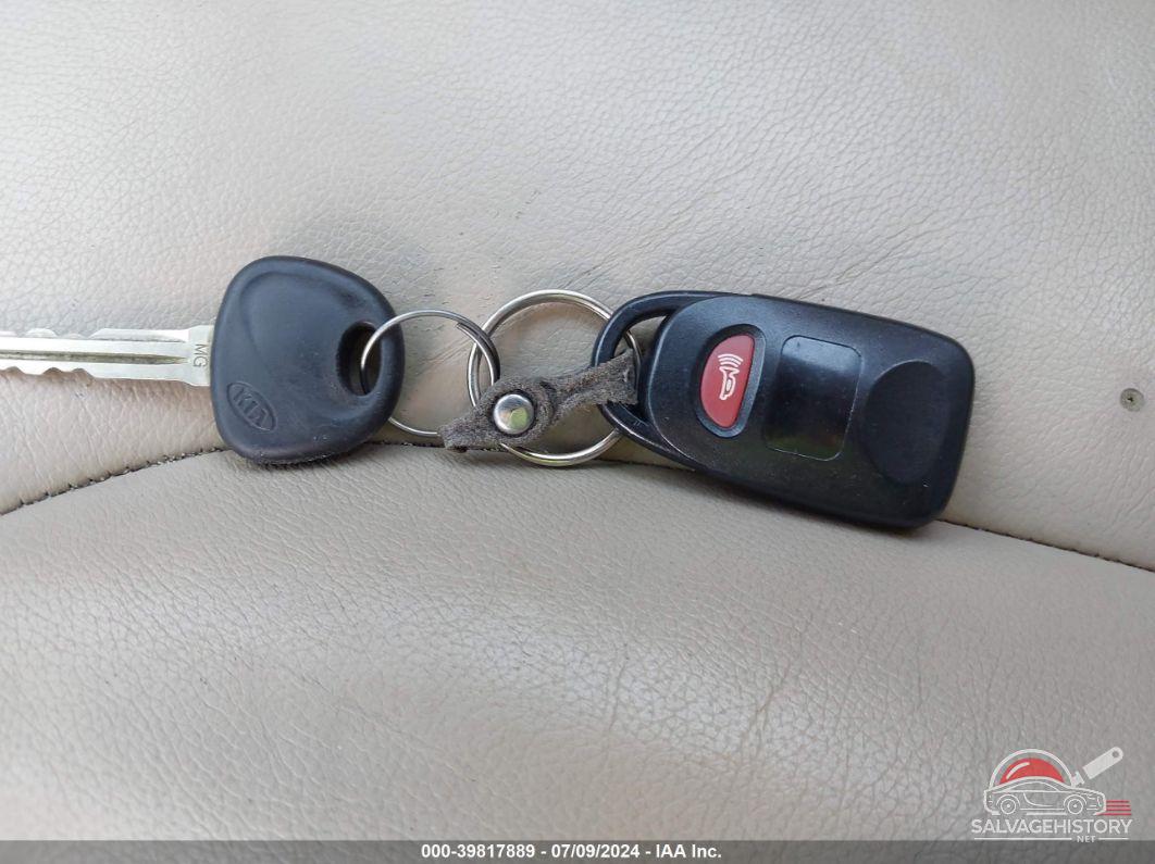 KNAGE123675118173 2007 KIA OPTIMA photo no. 11