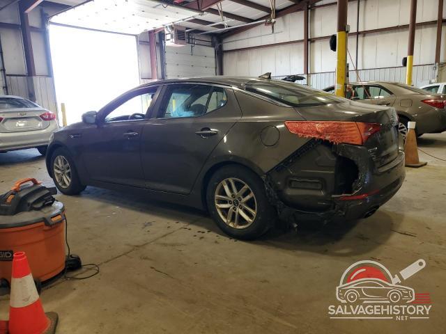 KNAGM4A79B5069956 2011 KIA OPTIMA photo no. 2