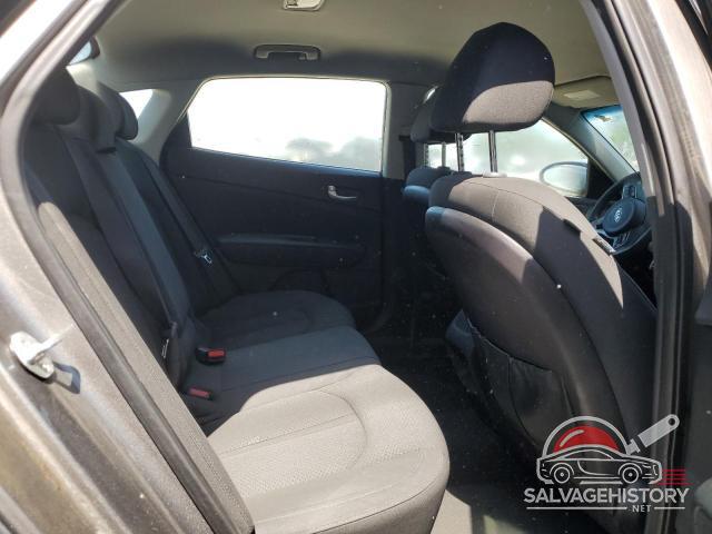 5XXGT4L31GG012170 2016 KIA OPTIMA photo no. 10