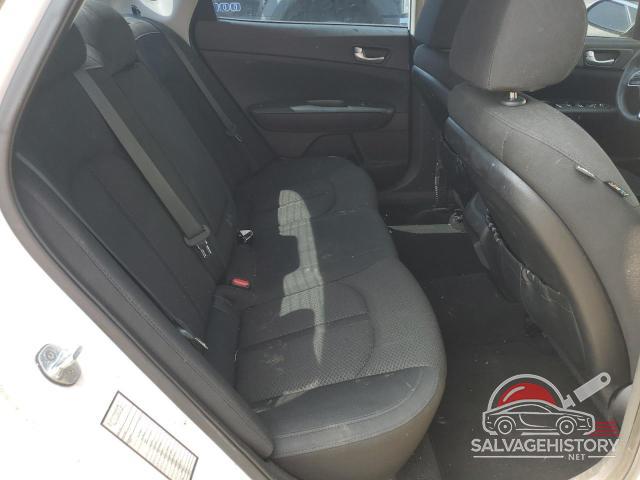 5XXGT4L38GG044940 2016 KIA OPTIMA photo no. 10