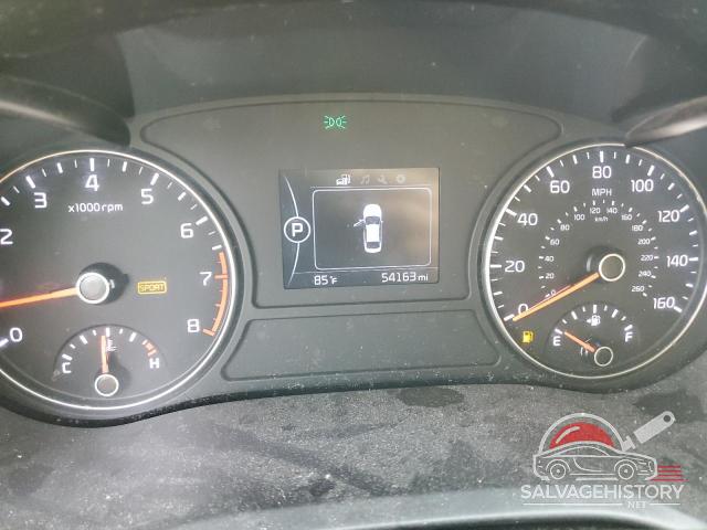 5XXGT4L30JG238255 2018 KIA OPTIMA photo no. 9