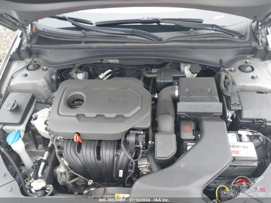 5XXGU4L33JG270422 2018 KIA OPTIMA photo no. 10