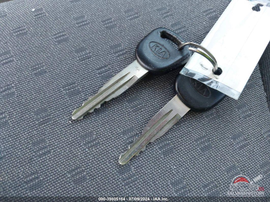 KNADC125946292402 2004 KIA RIO photo no. 11
