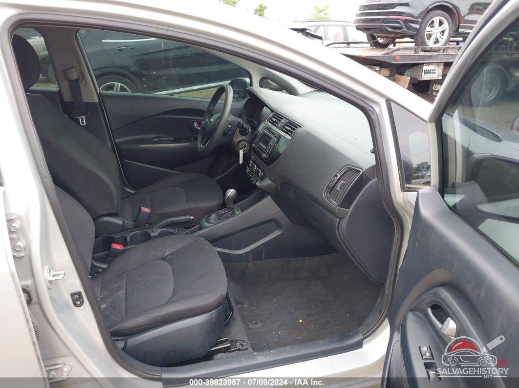 KNADM4A30H6021006 2017 KIA RIO photo no. 5