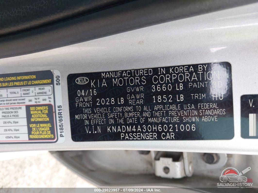 KNADM4A30H6021006 2017 KIA RIO photo no. 9