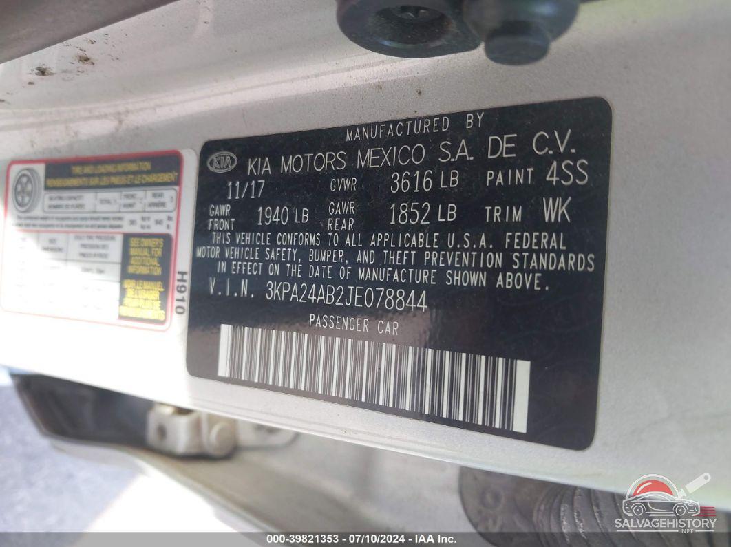 3KPA24AB2JE078844 2018 KIA RIO photo no. 9