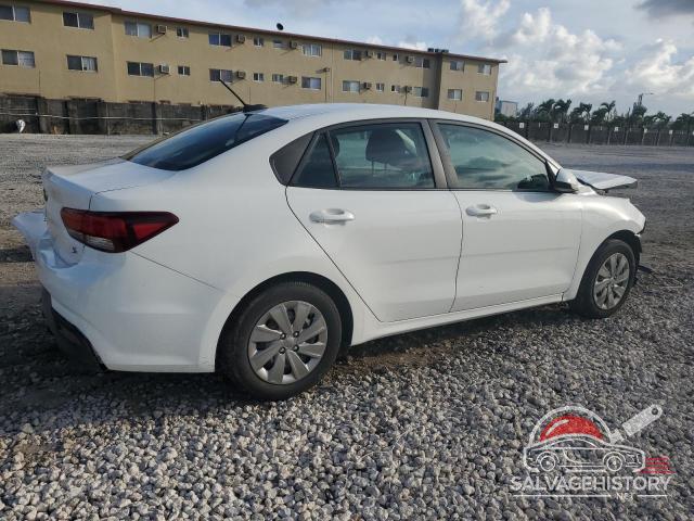 3KPA24AB3JE086564 2018 KIA RIO photo no. 3