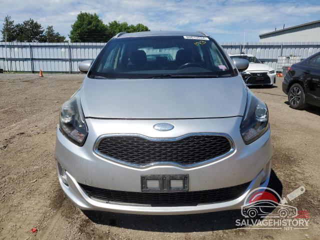 KNAHT8A30E7047543 2014 KIA RONDO photo no. 5