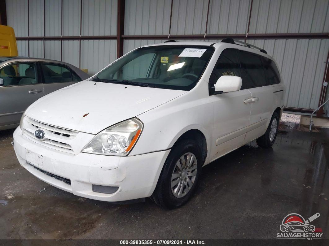 KNDMB233386241136 2008 KIA SEDONA photo no. 2