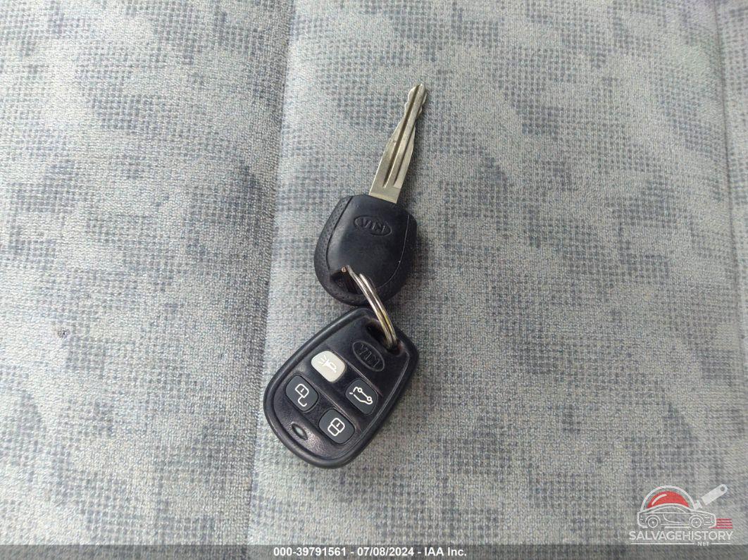 KNDJC733665597130 2006 KIA SORENTO photo no. 11