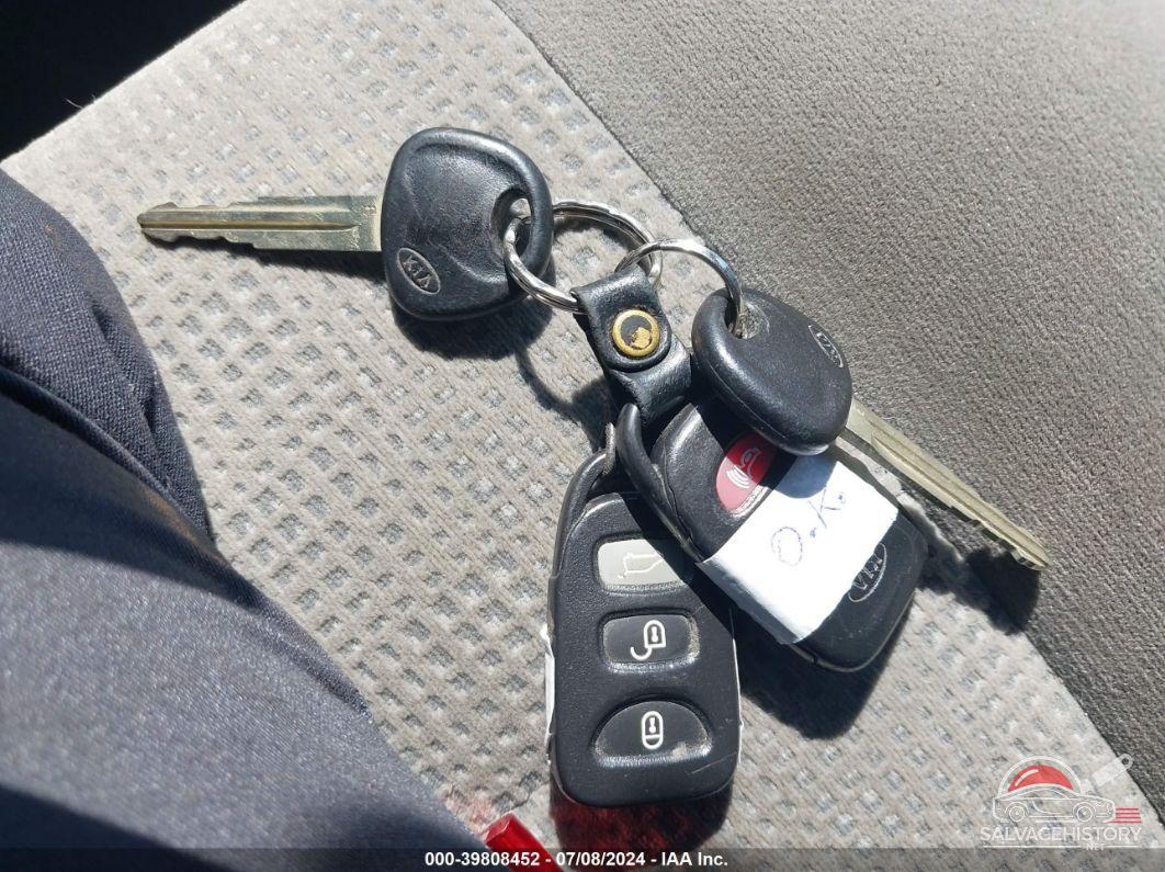 KNDJC736385847114 2008 KIA SORENTO photo no. 11