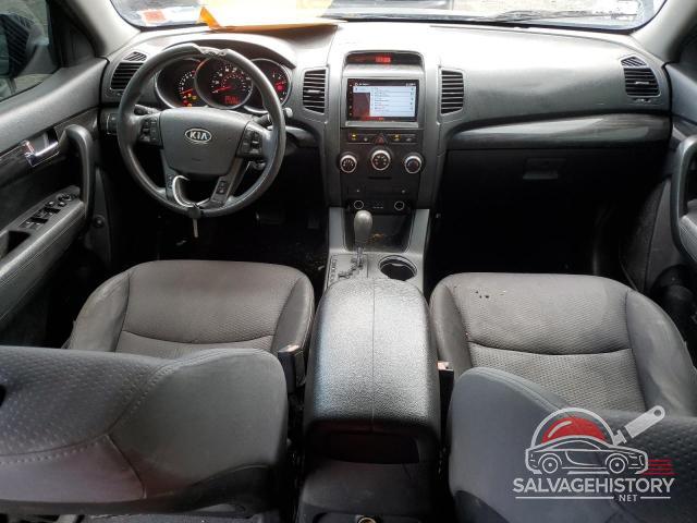 5XYKT3A17BG108752 2011 KIA SORENTO photo no. 8