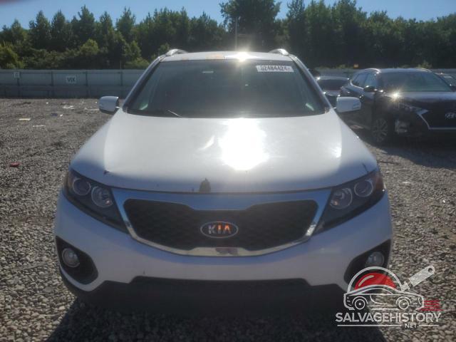 5XYKT3A1XBG181582 2011 KIA SORENTO photo no. 5