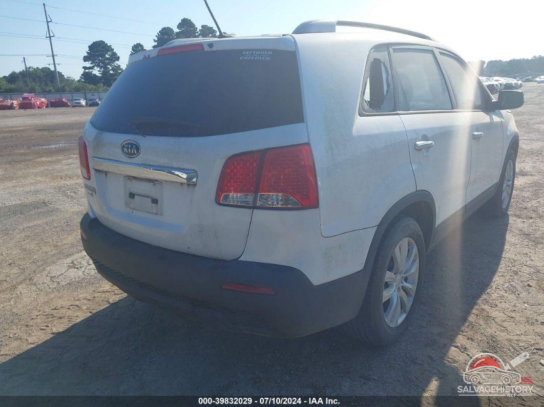 5XYKT4A23BG050167 2011 KIA SORENTO photo no. 4