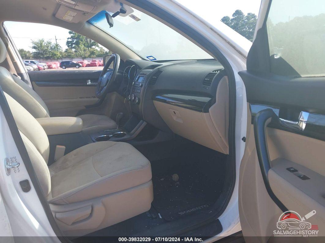 5XYKT4A23BG050167 2011 KIA SORENTO photo no. 5