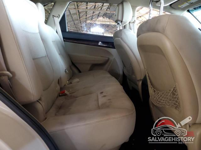 5XYKT4A29BG084694 2011 KIA SORENTO photo no. 10