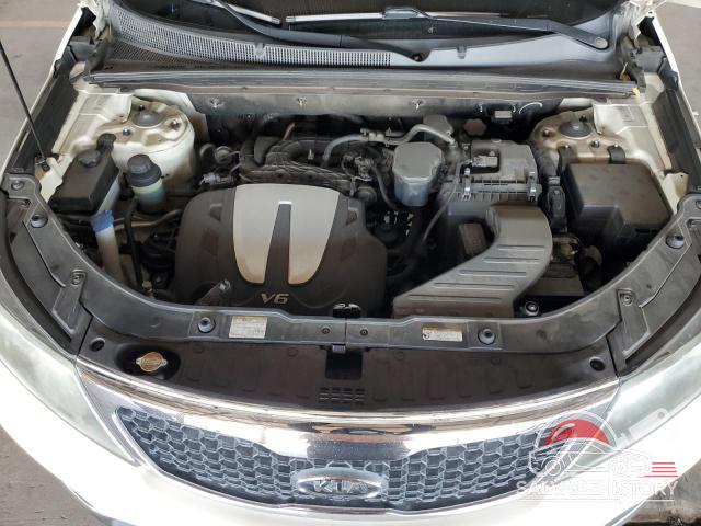 5XYKT4A29BG084694 2011 KIA SORENTO photo no. 11