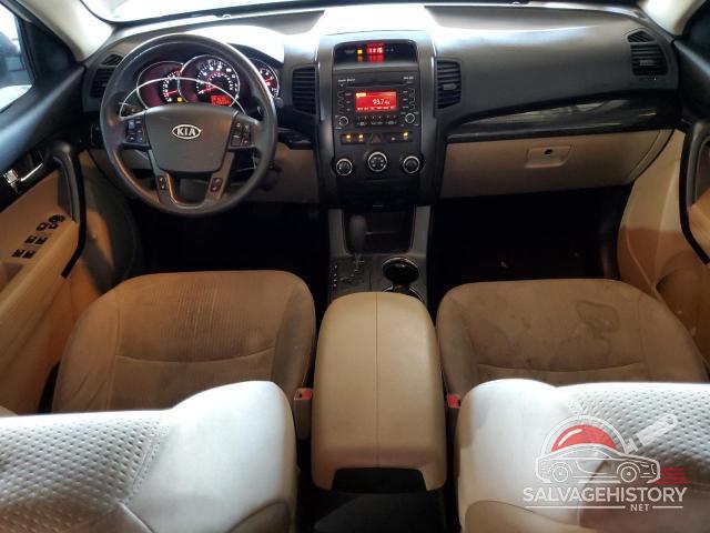 5XYKT4A29BG084694 2011 KIA SORENTO photo no. 8