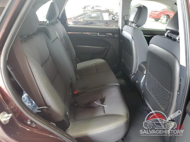 5XYKTCA12BG004590 2011 KIA SORENTO photo no. 11