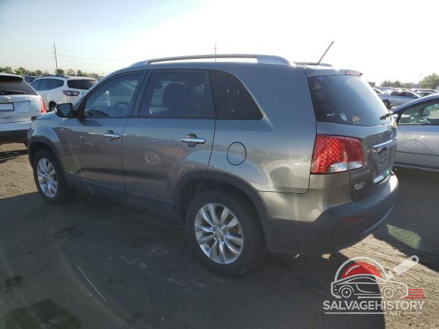 5XYKTDA23BG148082 2011 KIA SORENTO photo no. 2