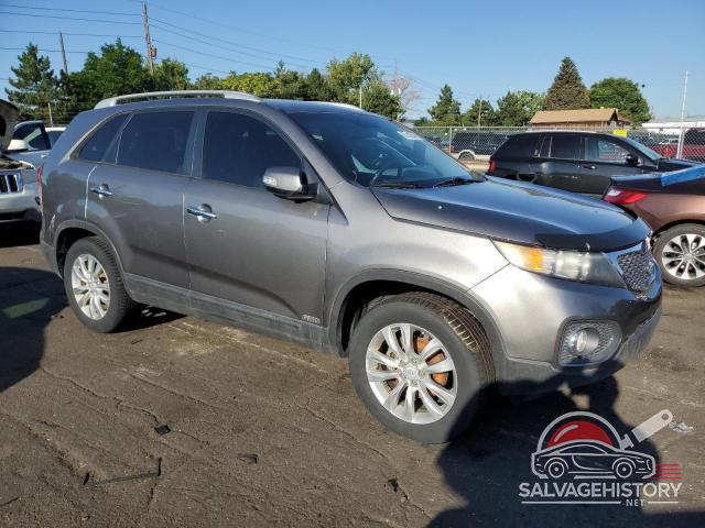 5XYKTDA23BG148082 2011 KIA SORENTO photo no. 4