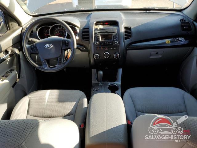 5XYKTDA23BG148082 2011 KIA SORENTO photo no. 8
