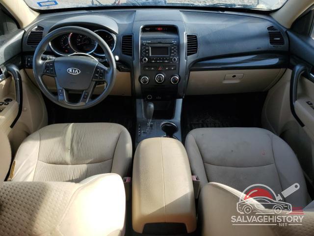 5XYKTDA24BG105757 2011 KIA SORENTO photo no. 8