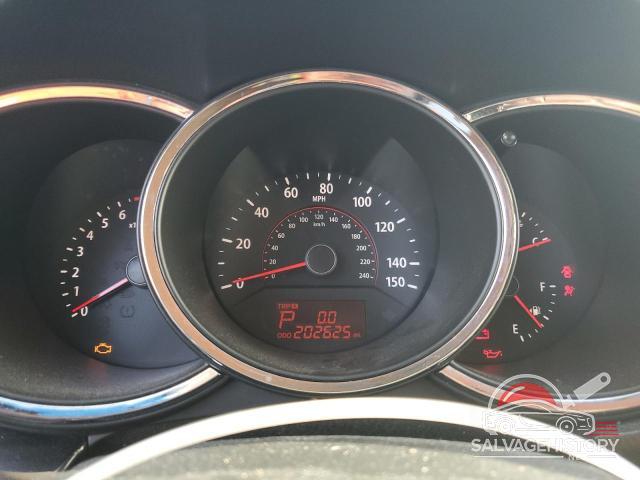 5XYKTDA24BG105757 2011 KIA SORENTO photo no. 9