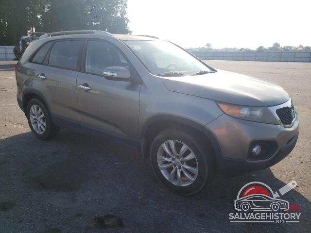 5XYKU3A1XBG012076 2011 KIA SORENTO photo no. 4