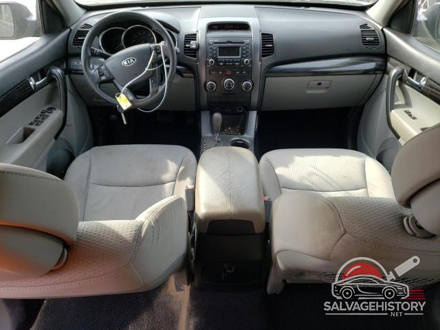 5XYKT3A19CG268231 2012 KIA SORENTO photo no. 8